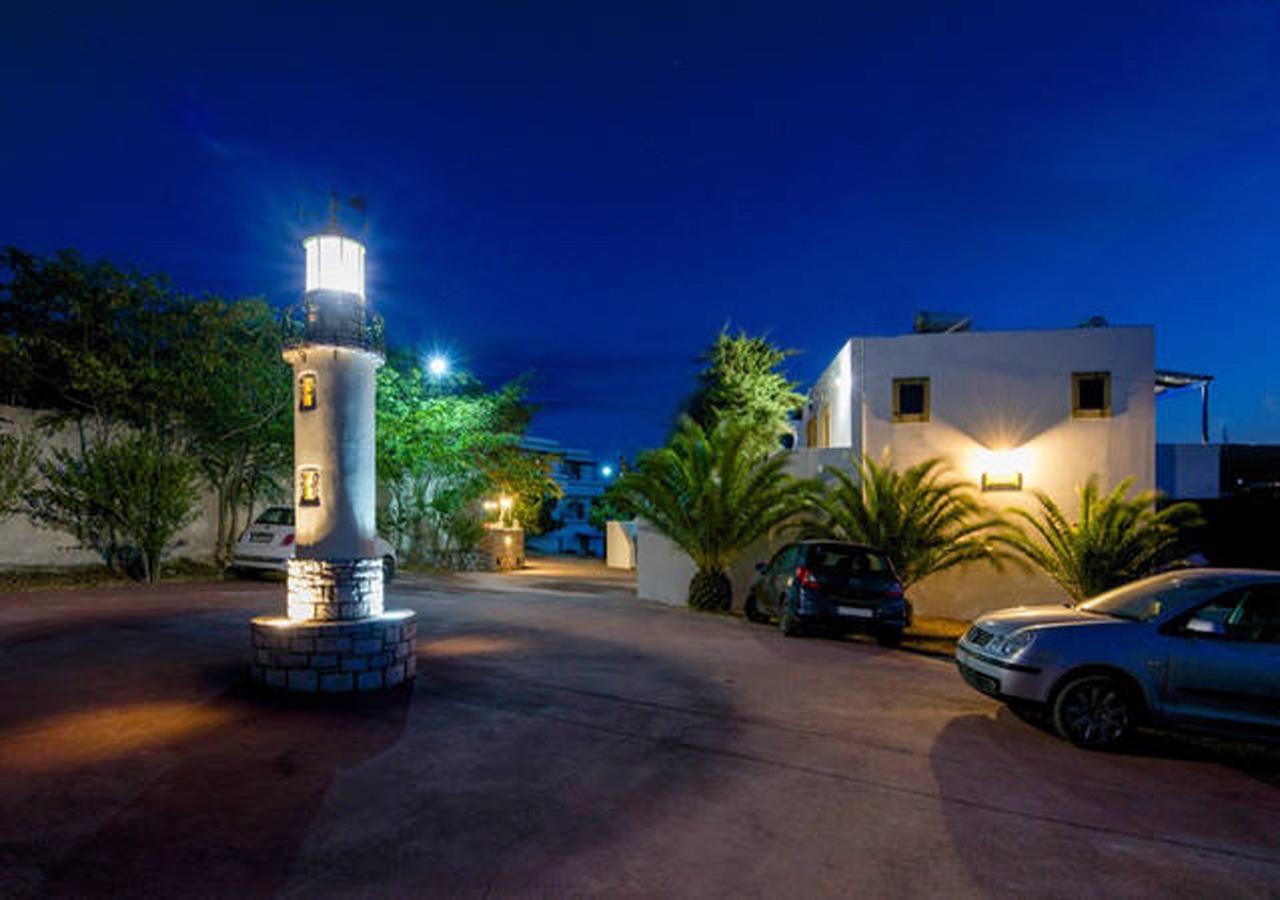 Contaratos Lettings 3 * Livadi (Kythira)